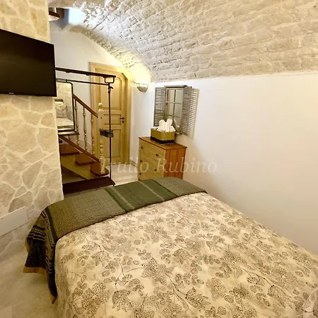 Trullo Rubino 아파트 알베르벨로